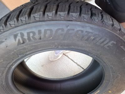 Bridgestone Blizzak WS90 Winter Tire 195/65R15 91H - Excellent Tread