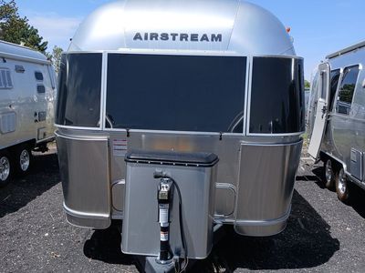 Used 2025 Airstream International 23FB Twin