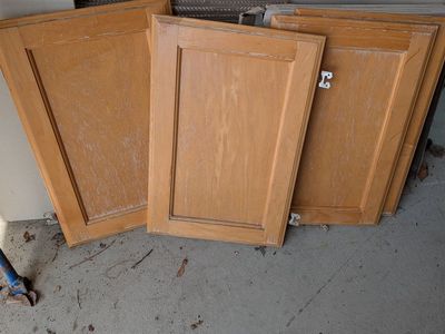 Wooden cabinet doors x4