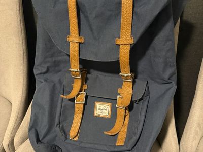 Herschel Little America backpack