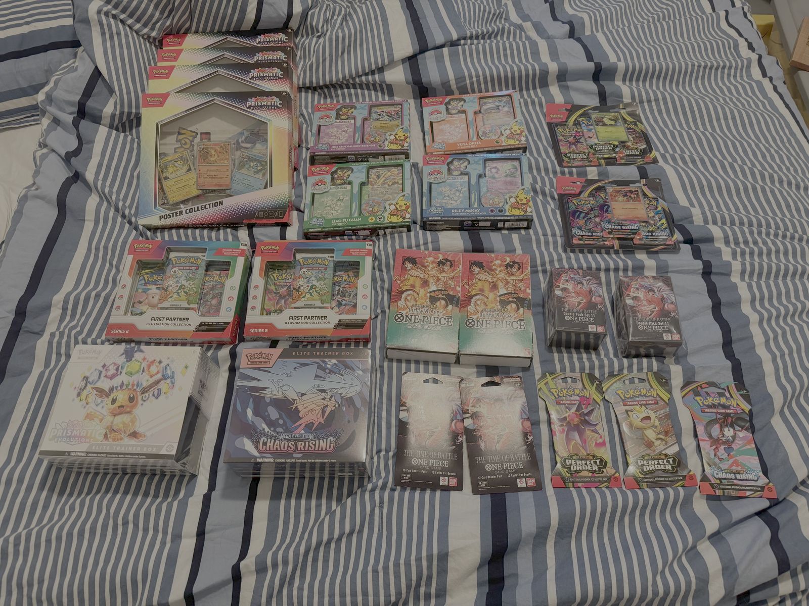 One Piece & Pokemon Cards