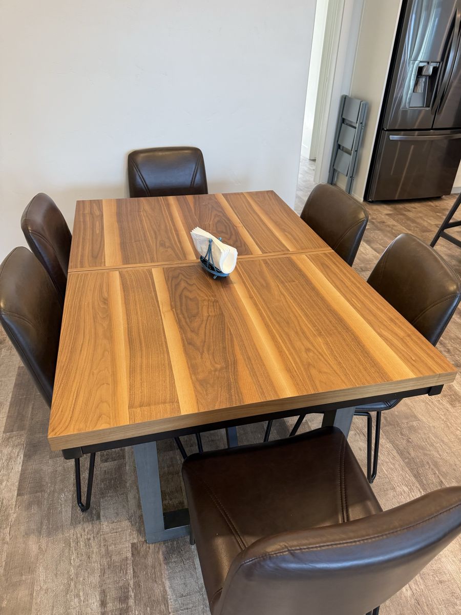 Modern Wood Extendable Dining Table with 6 Brown Leather Chairs