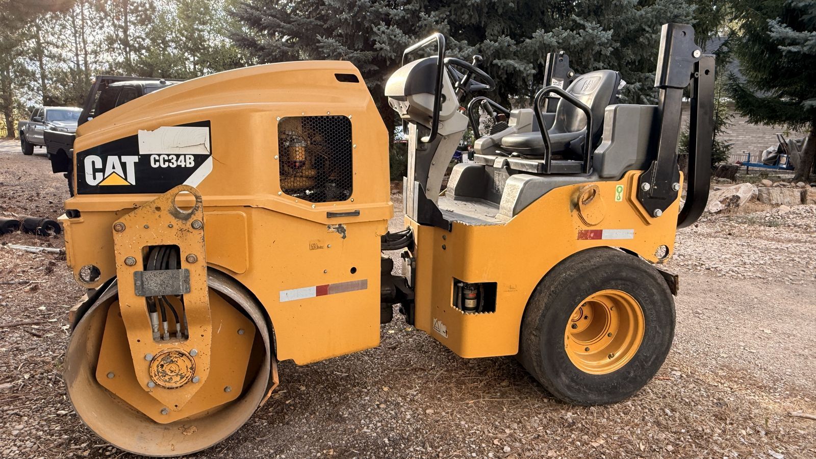 2019 Cat Roller CC34B