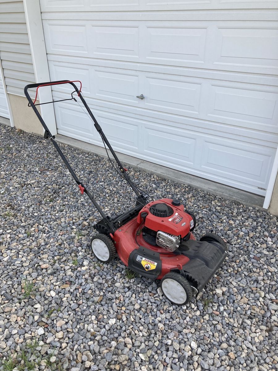 Troy-bilt lawnmower for repair. self-propelled