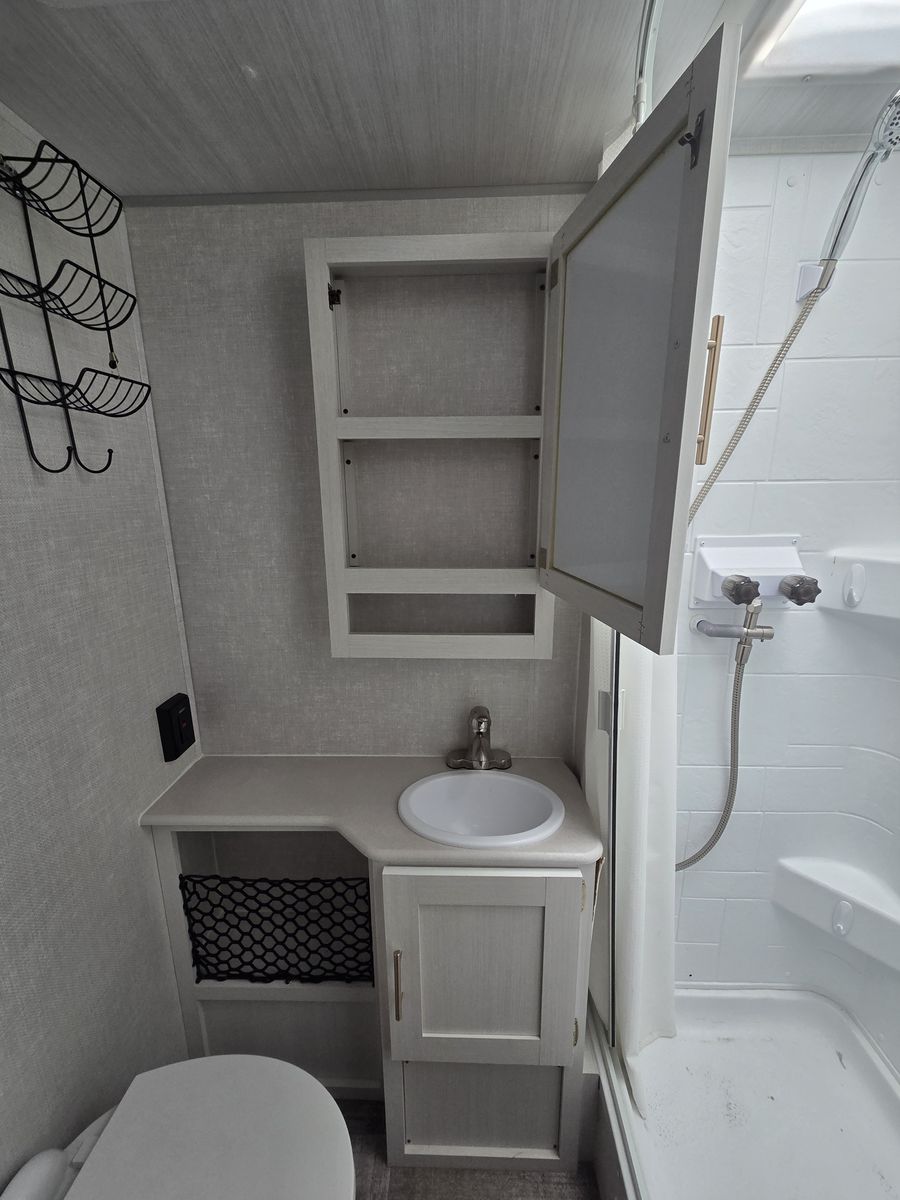 Main image 13