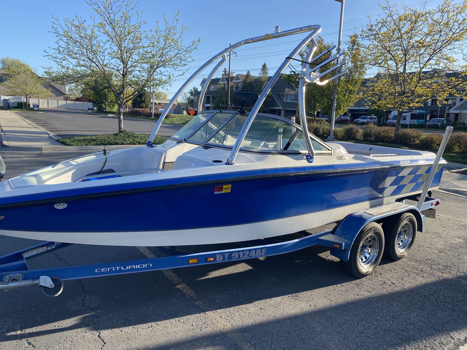 2004 Centurion Sport Bowrider 20.5' – Surf Boat – Low Miles