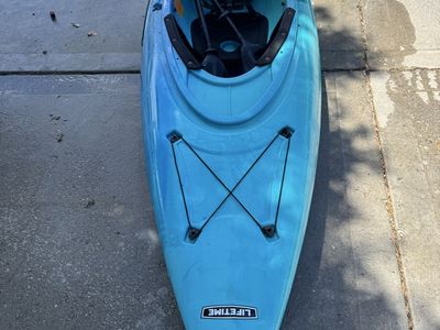 Lifetime Guster 10' Sit-Inside Kayak with Paddle - Blue