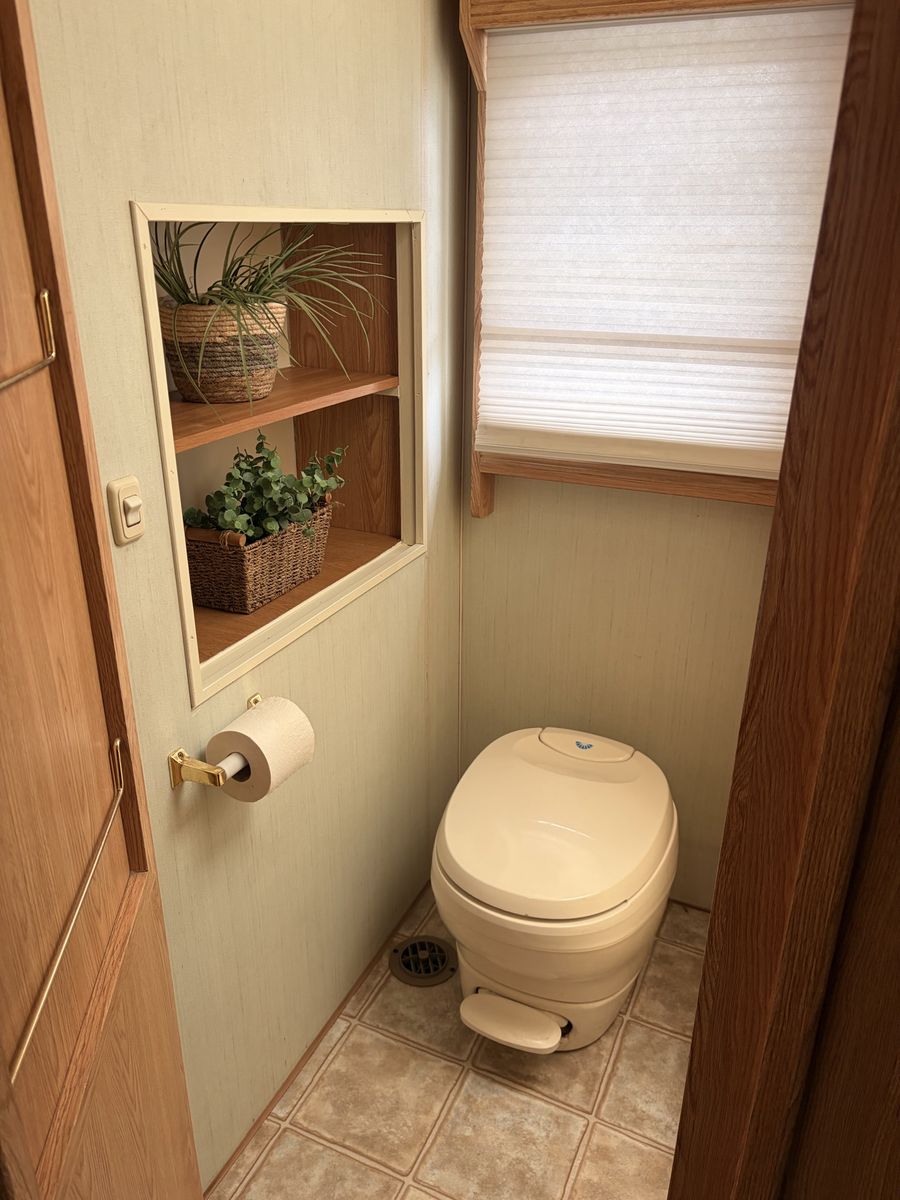 Main image 3