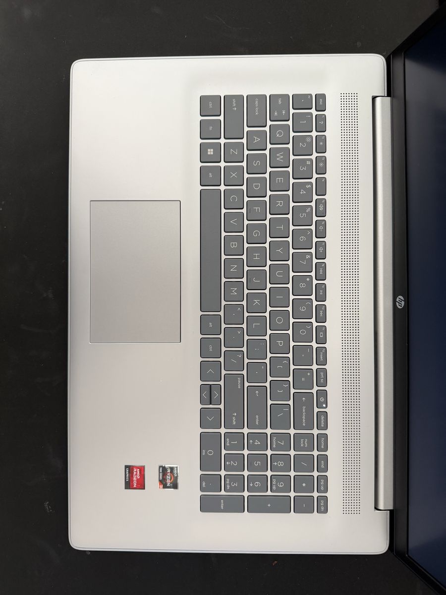 Main image 3