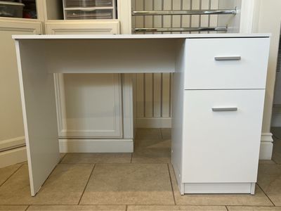 White Modern Desk with Storage Drawer and Cabinet