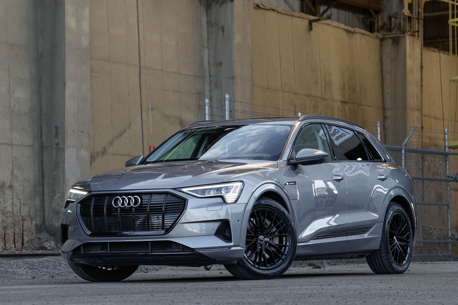 2021 Audi e-tron SUV quattro Premium