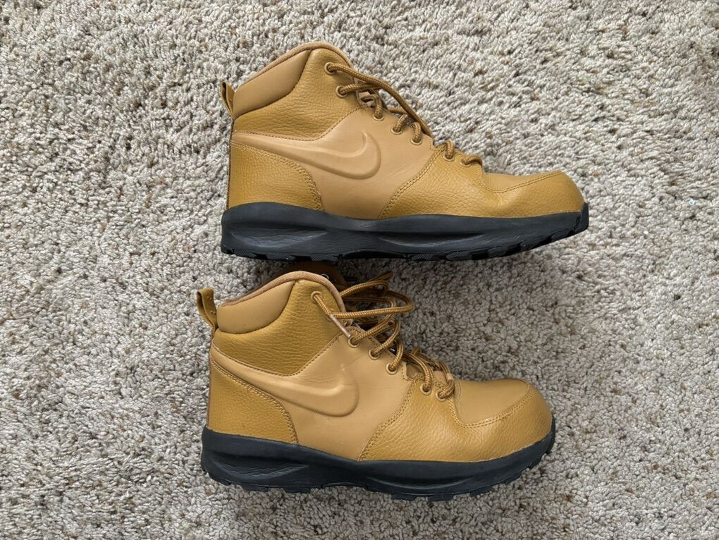 Nike Manoa Boots
