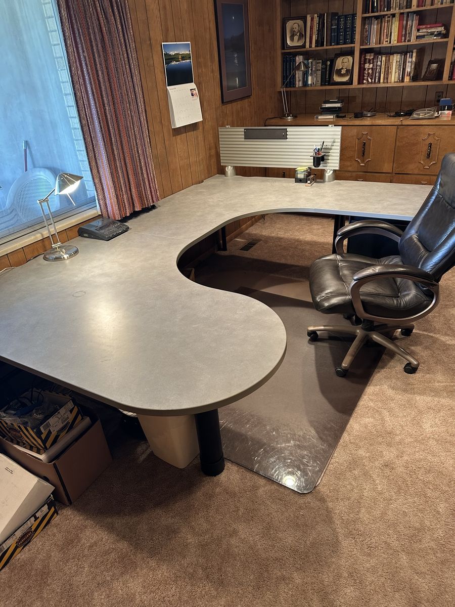 Computer desk work station with rolling office chair