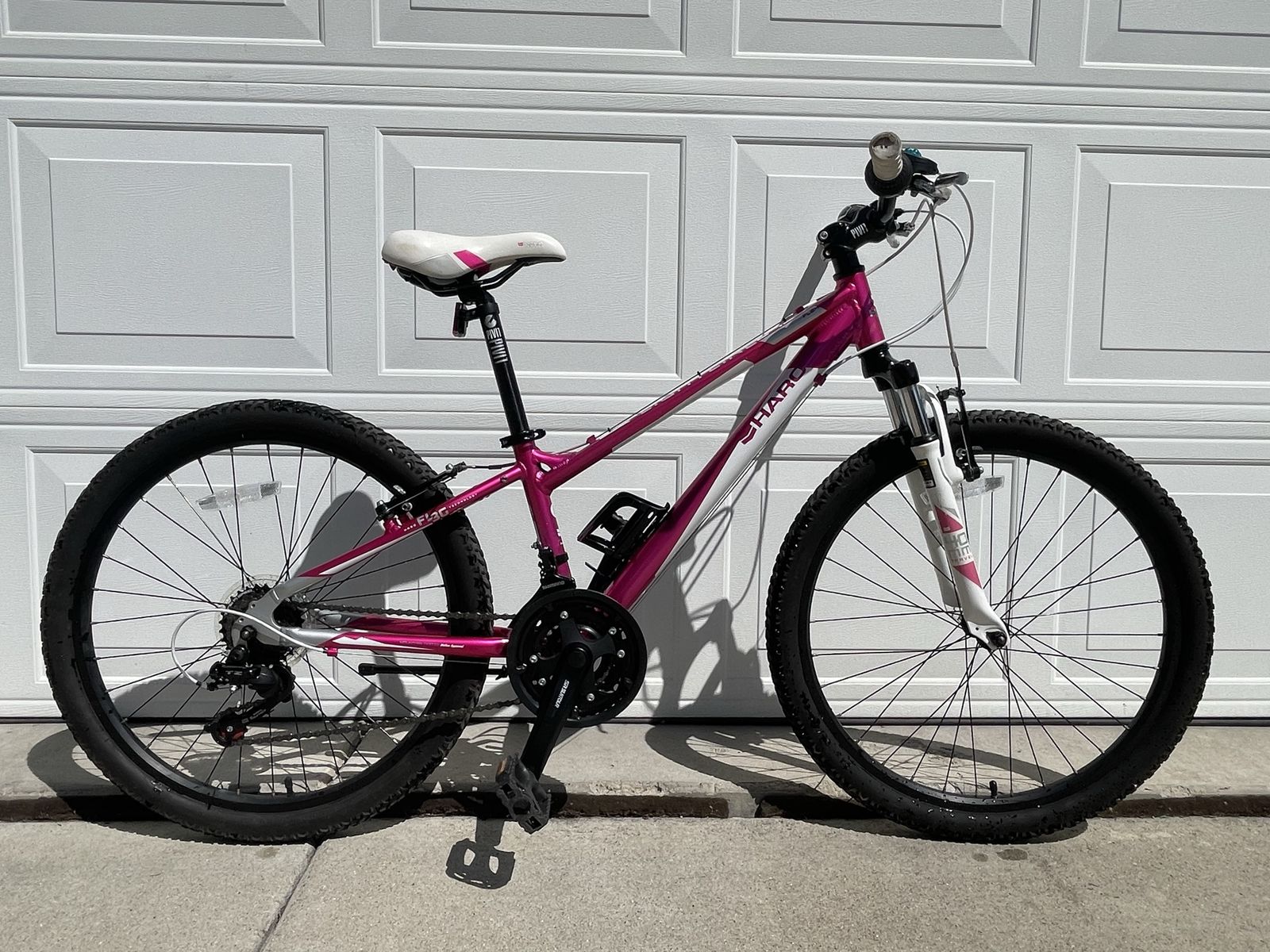 24in Haro FL3G Pink Mountain Bike (XS)