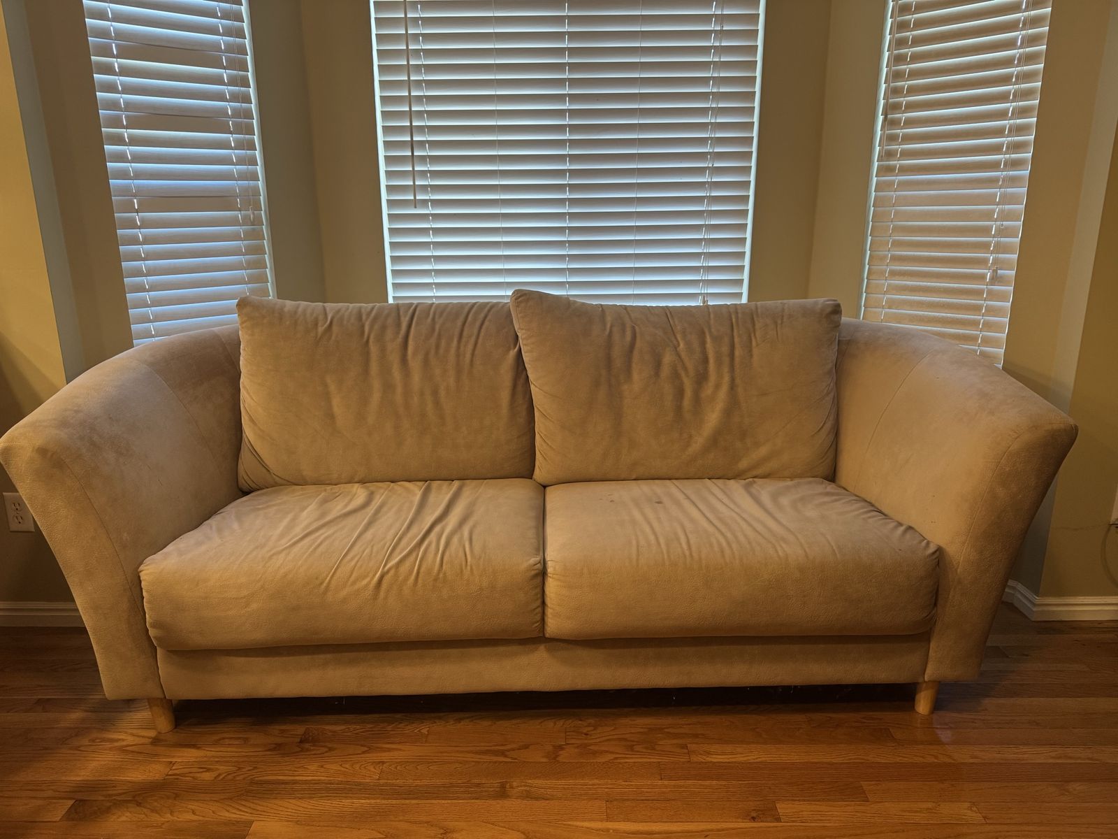 Main image 4