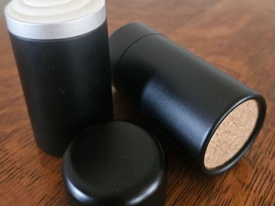 Refillable non toxic sunscreen