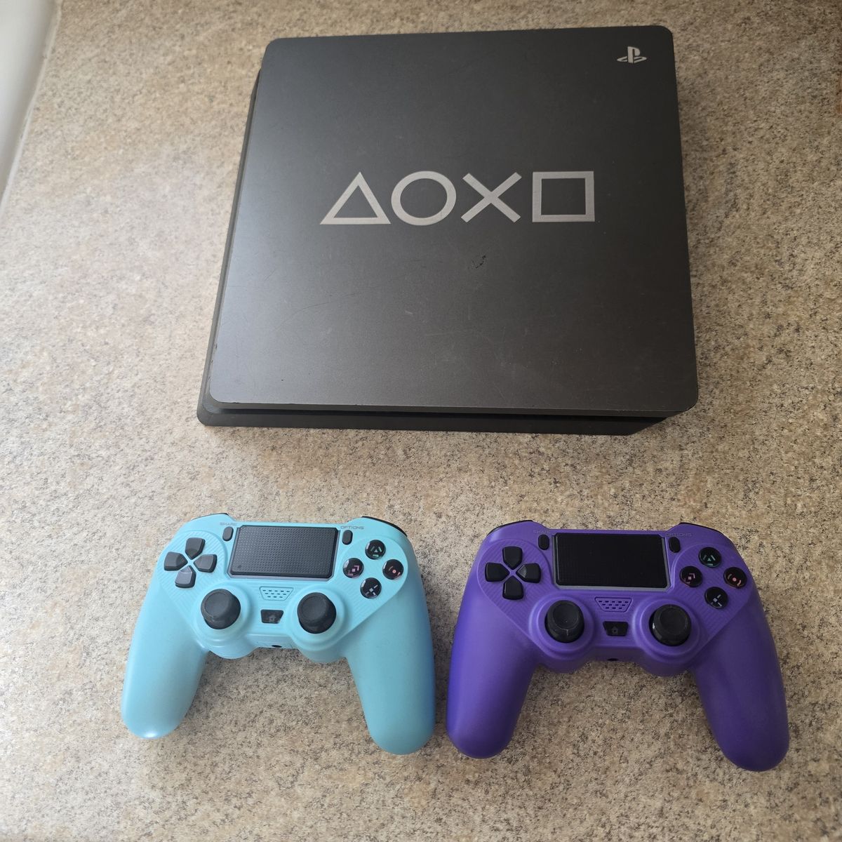 Playstation 4 with 23 games