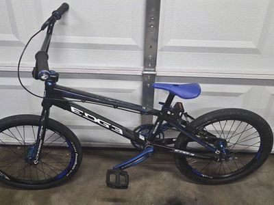 Chase Edge Pro bmx bike
