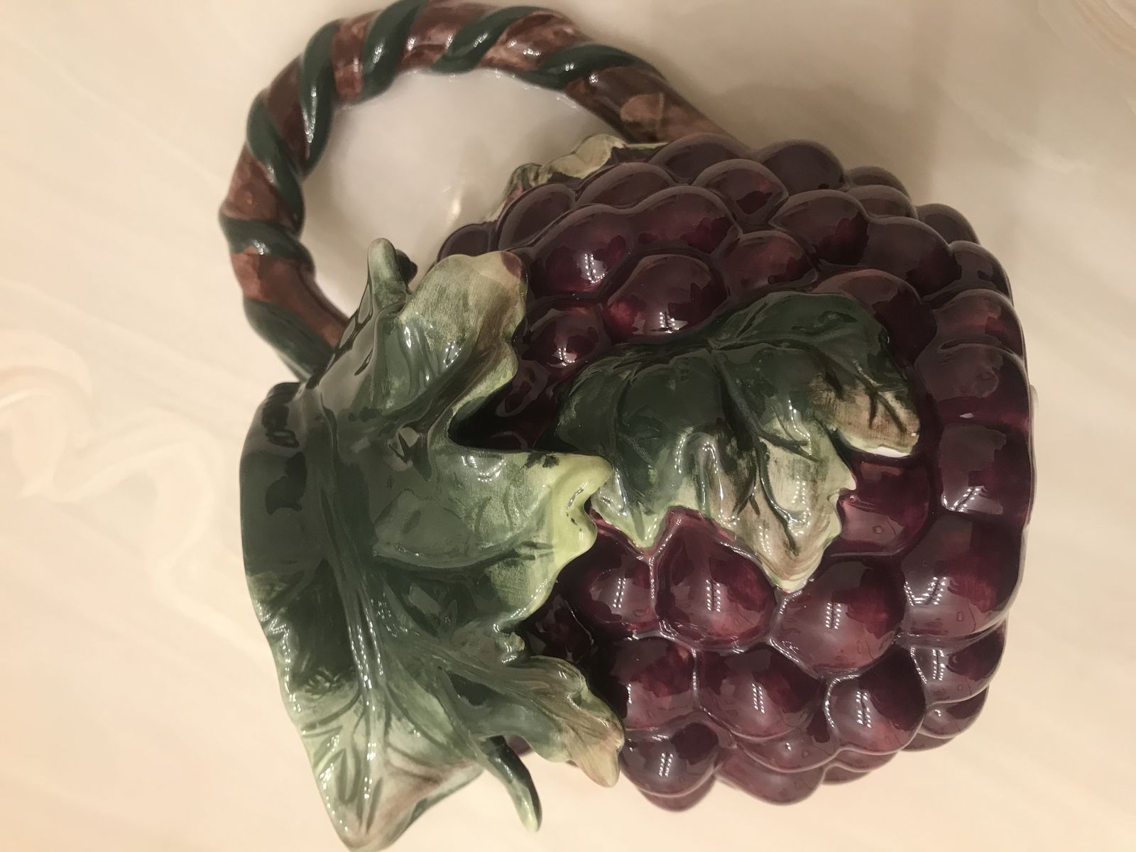 Ceramic Grape Cluster Leaf Pitcher Purple Grapes w/ Vine Handle fruit water drinks vase