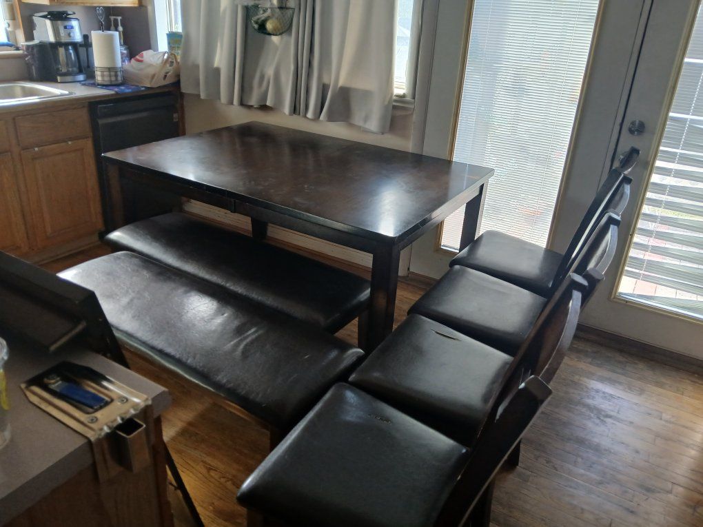 Main image 3