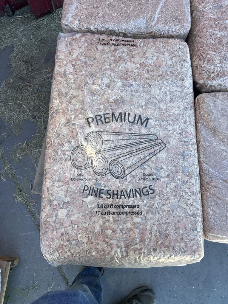 Bagged Pine Wood Shavings, Bedding