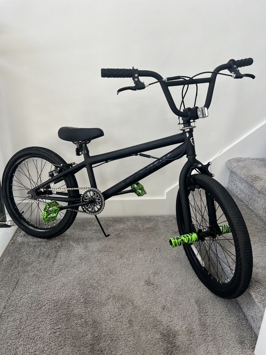 Kent 20" Kids BMX Bike - Black on Black