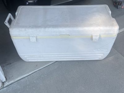 Igloo Large White Ice Chest Cooler with Side Handles