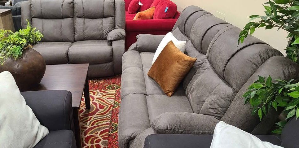 Like-new Sofa and Loveseat Recliner Set