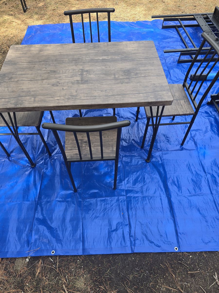 Dinning table and 4 chairs. $100
