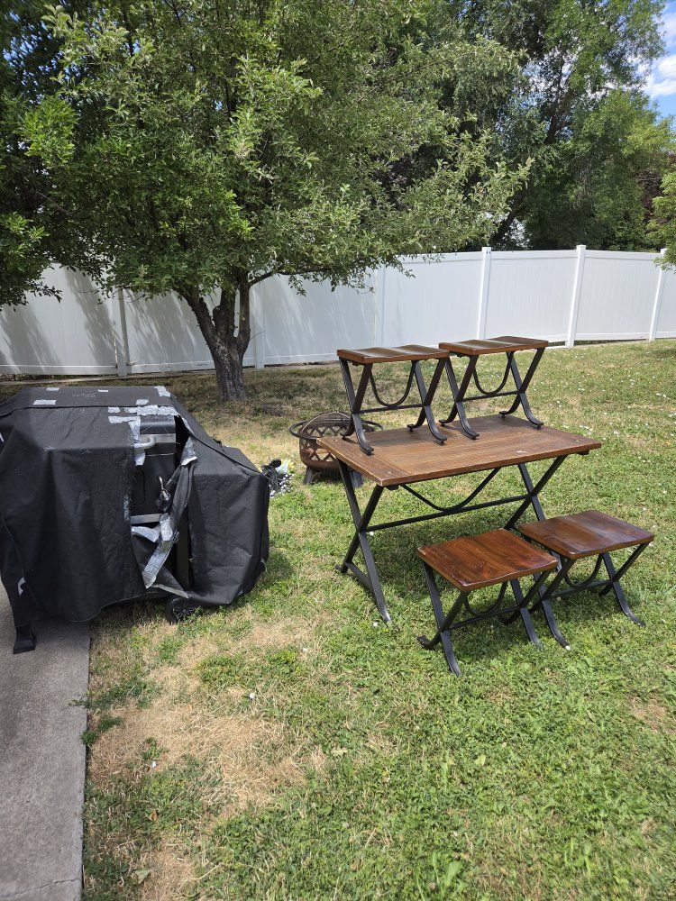 Rustic Wood & Metal Table Set with 4 Stools - Outdoor Patio/Garden Furniture