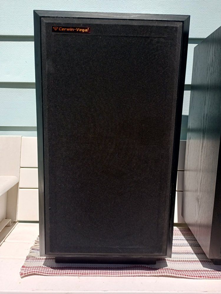 Main image 6