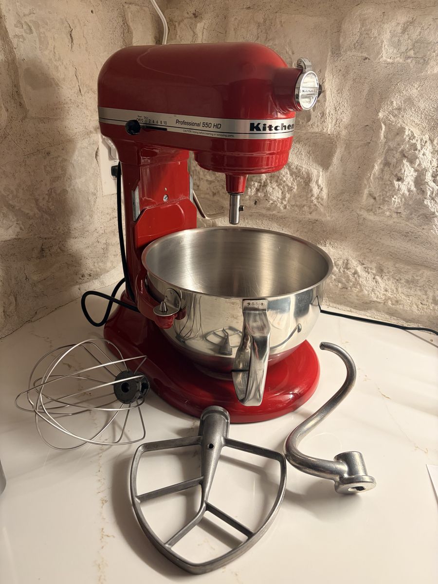 Kitchen Aid 5.5 Qt Stand Mixer Red