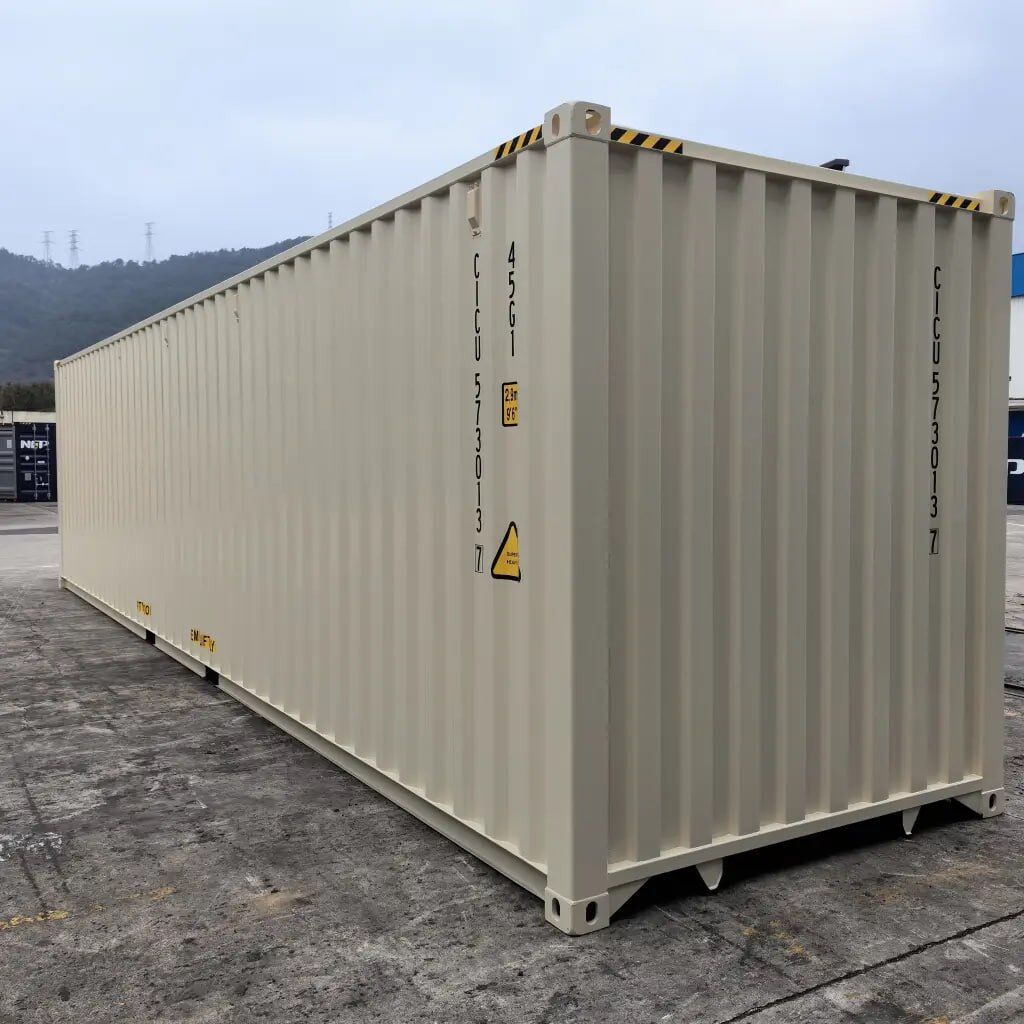 40 foot high cube shipping containers are secure and watertight ensuring