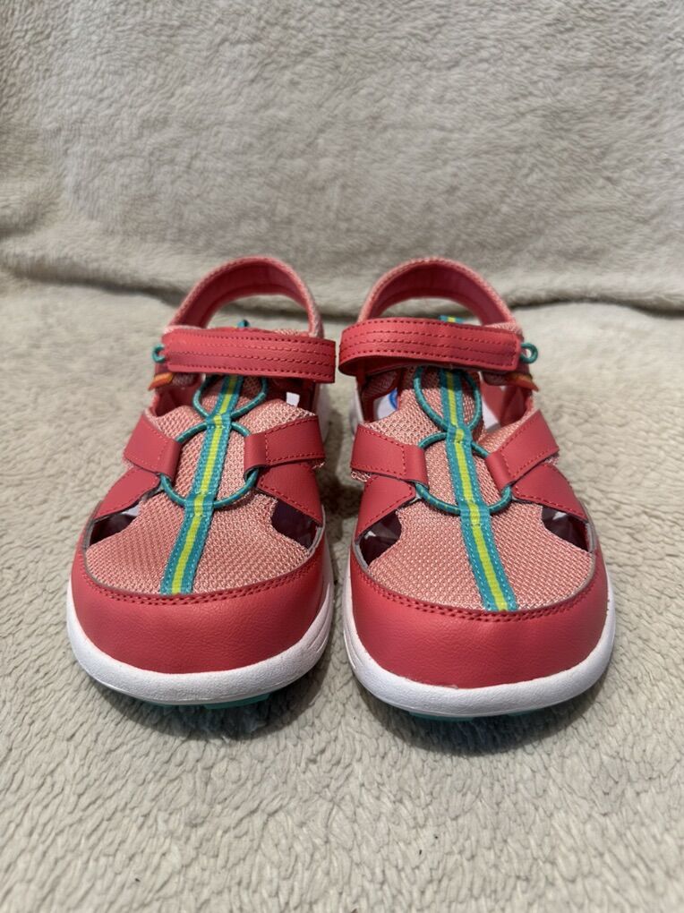 Columbia Women’s Size 7, Peach Hiking Sandals