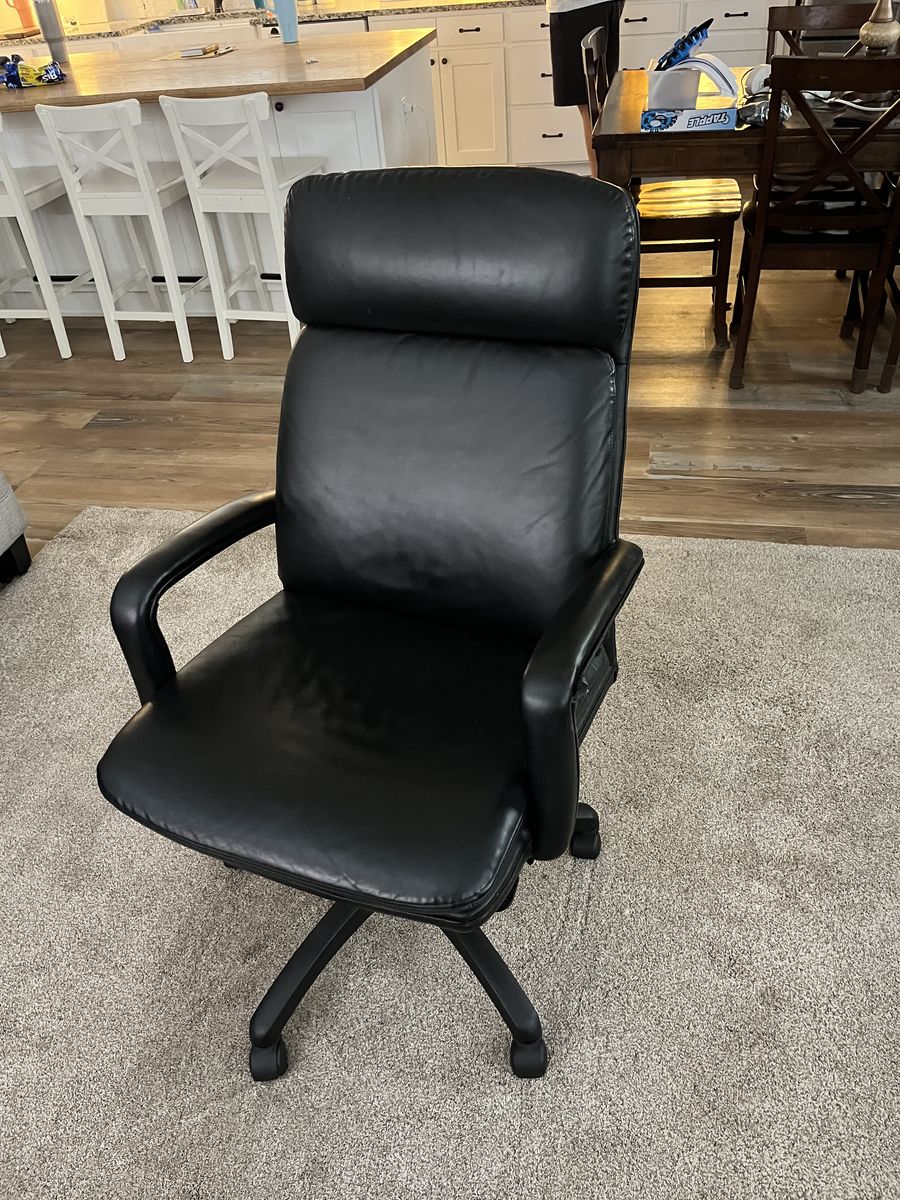 Genuine leather office chair