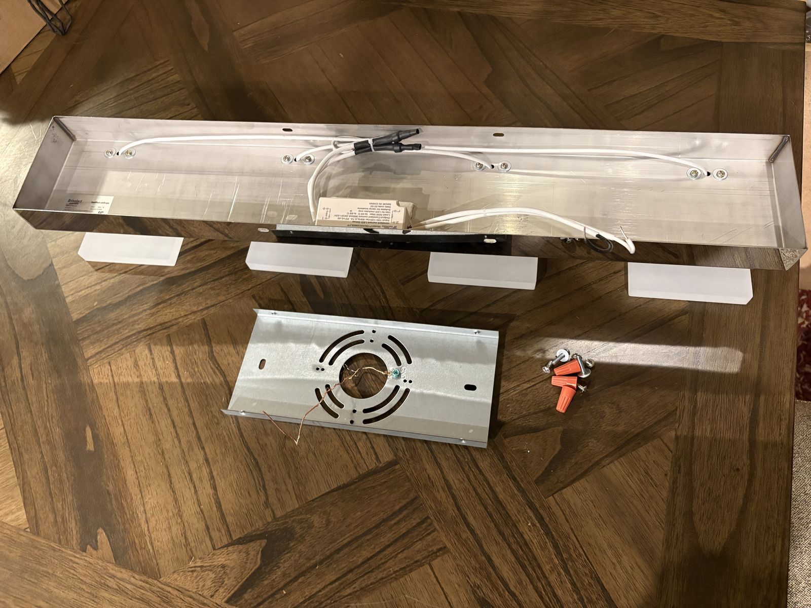 Main image 3