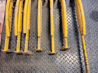 Adjustable Brick Tongs