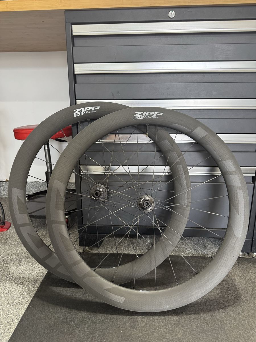 ZIPP XPLR 303 SW gravel bike wheels