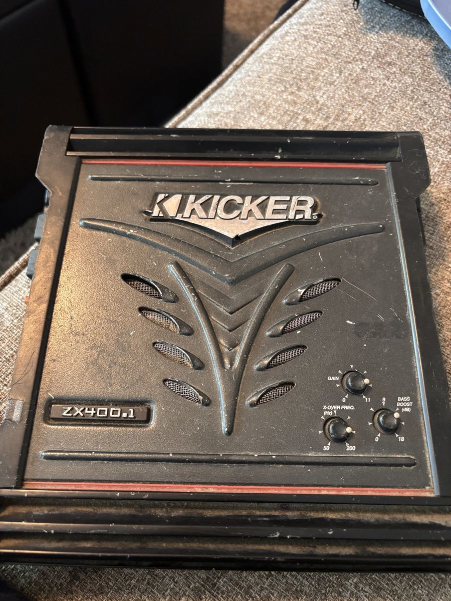 Kicker zx400.1 car stereo amplifier