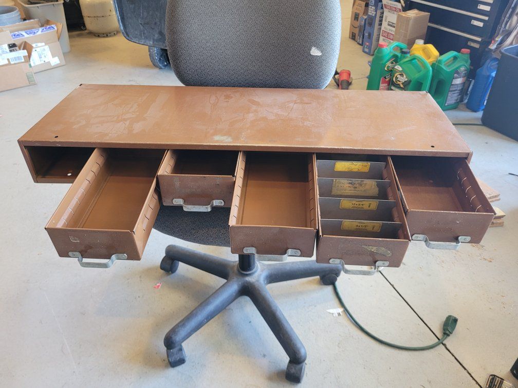 tool box set of drawers