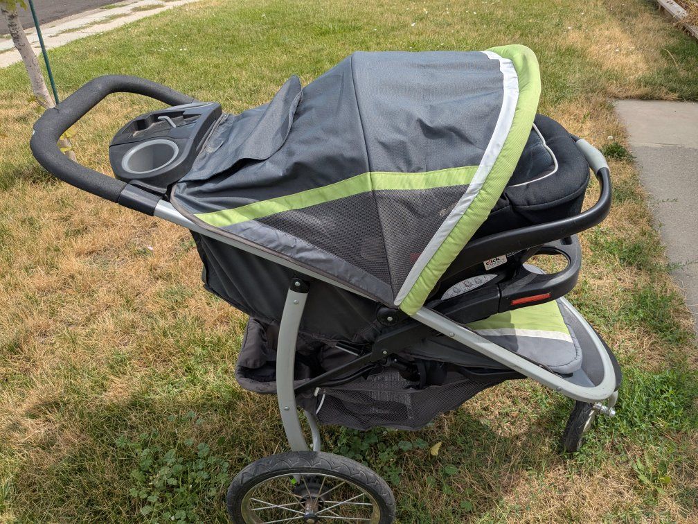 Graco Click Connect jogging stroller 