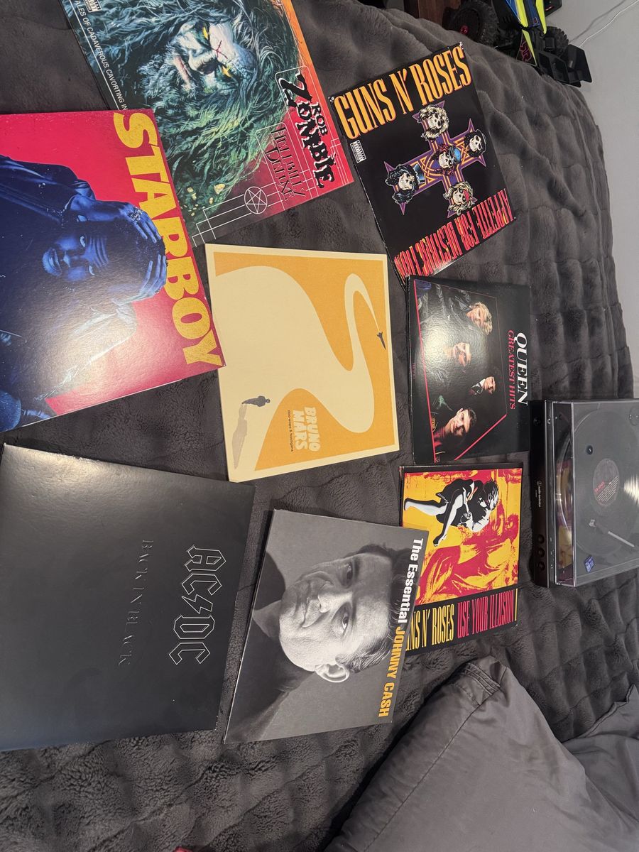 Vinyl record lot And Turntable