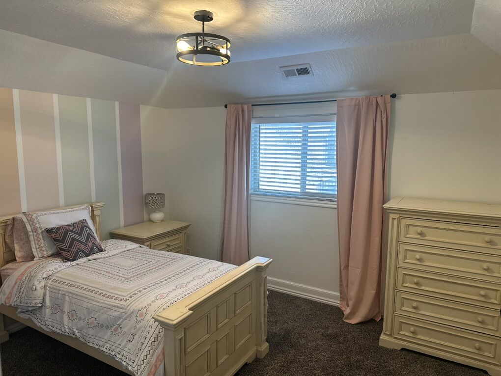 Twin Bedroom Set - everything Included