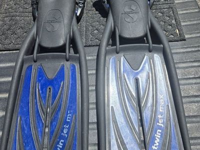 Scubapro Twin Jet Max Split Fins, Blue, Used Scuba Diving Fins