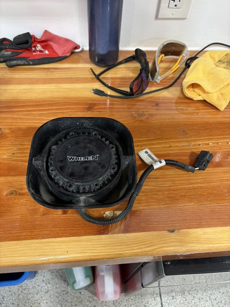 whelen police siren