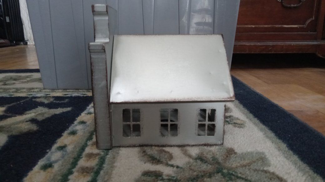 Main image 10