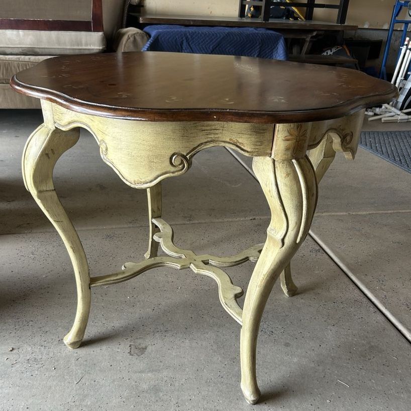 $198 obo! *Beautiful Vintage Accent Table*