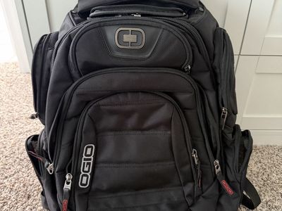 OGIO Gambit 17