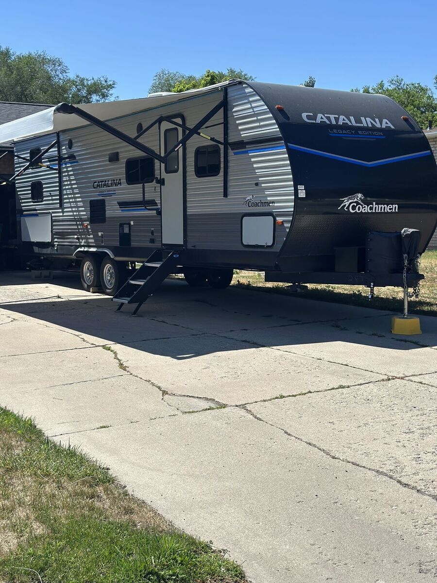 2023 Coachmen by Forest River Catalina Legacy Edition M-293QBCK