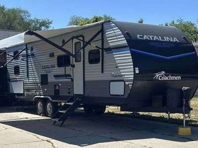 2023 Coachmen by Forest River Catalina Legacy Edition M-293QBCK